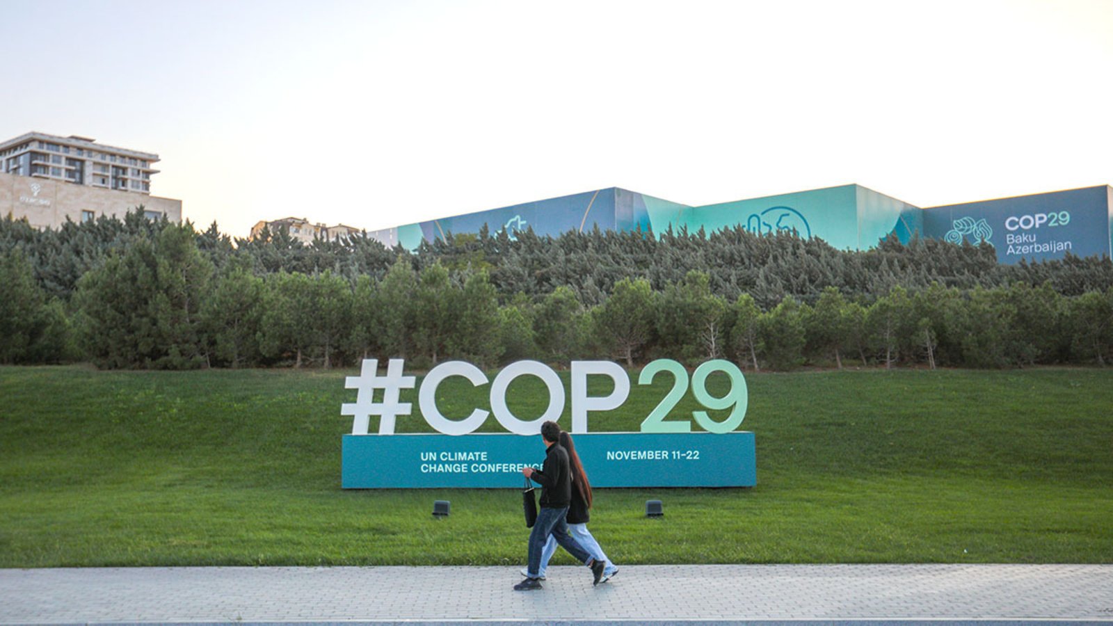 COP29: Thỏa thuận lịch sử 300 tỷ USD mỗi năm hỗ trợ các quốc gia dễ tổn thương trước biến đổi khí hậu